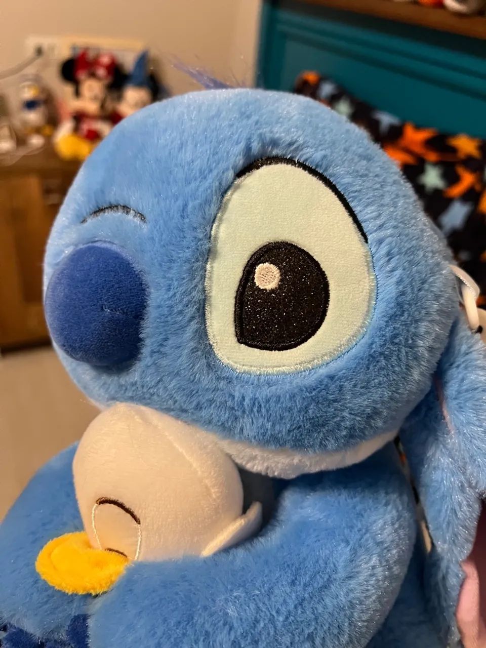 Mochila Stitch Patinho  - Foto 2