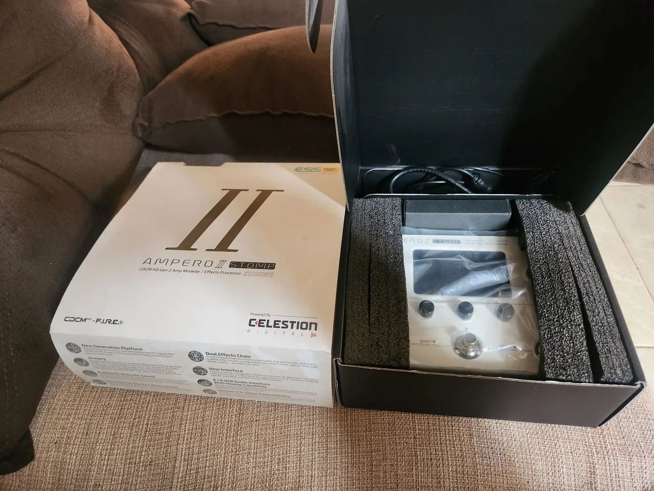 HOTONE AMPERO 2 STOMP V2 ZERADA SEM USO NA CAIXA - Instrumentos