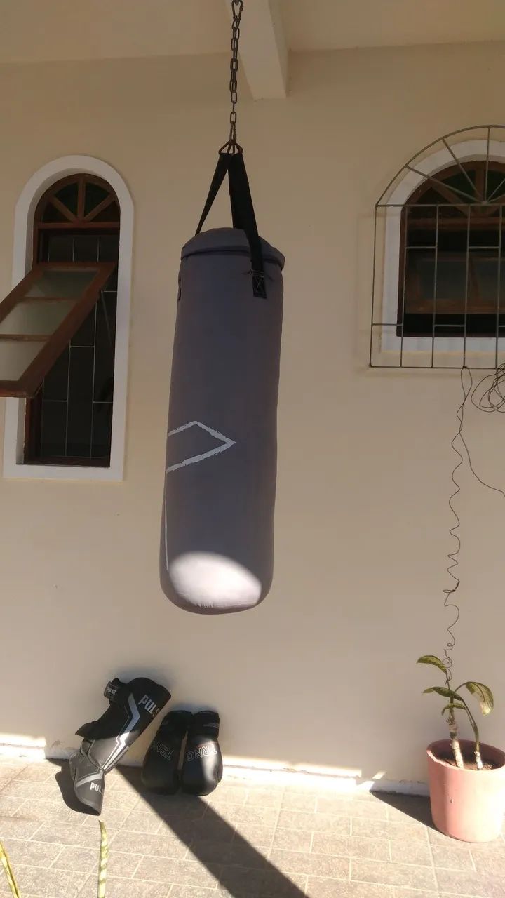 Kit de Boxe - Luvas e Caneleiras e saco - Foto 2