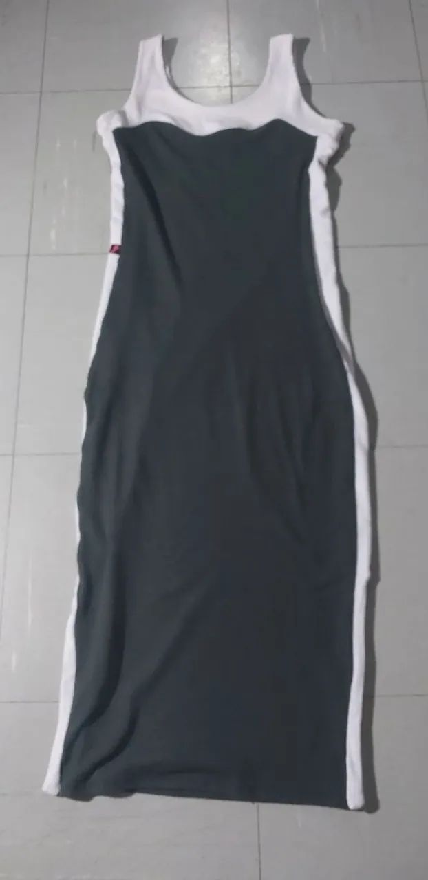 Vestido canelado verde com branco  - Foto 4