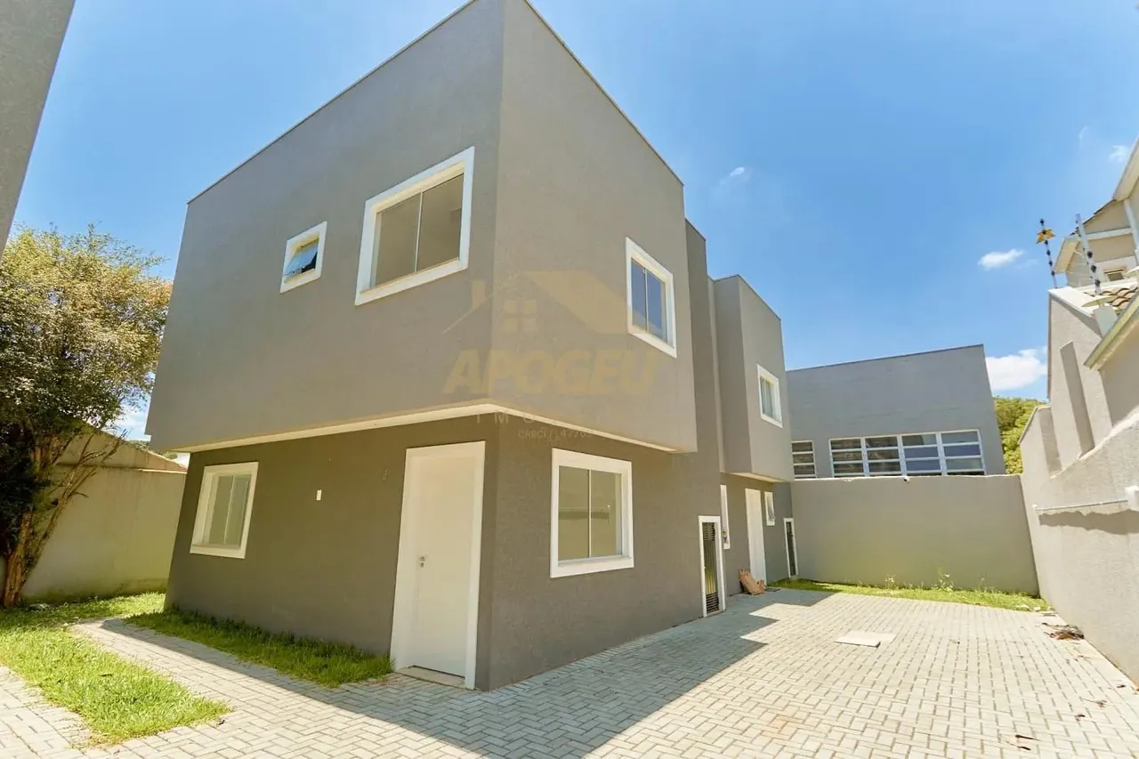 Sobrado para Venda em Curitiba, Santa Felicidade, 3 dormitórios, 1 suíte, 2 banheiros, 2 v