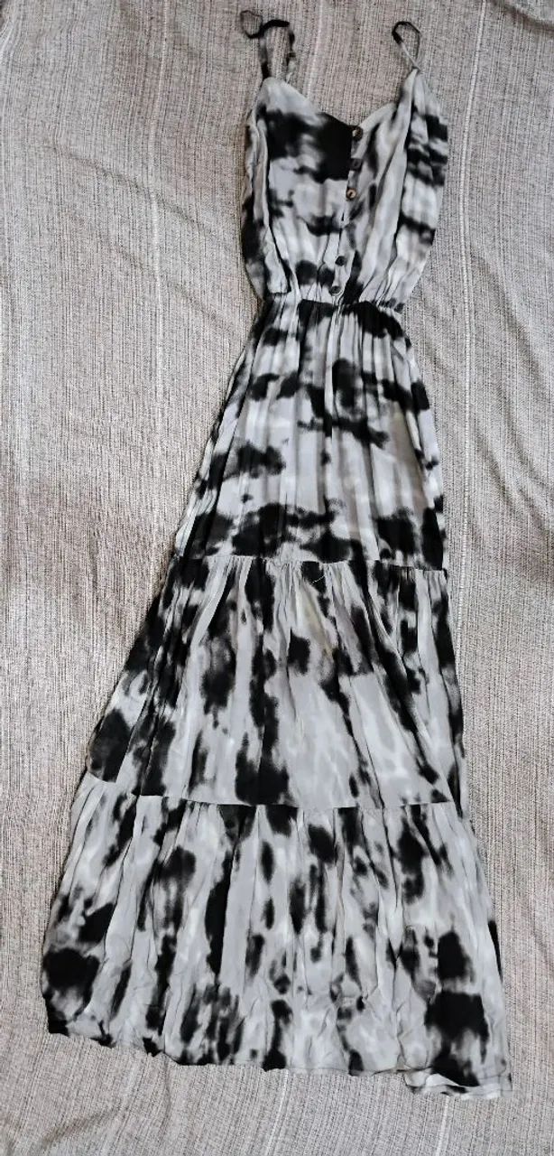 Vestido  Preto e Branco - Foto 2