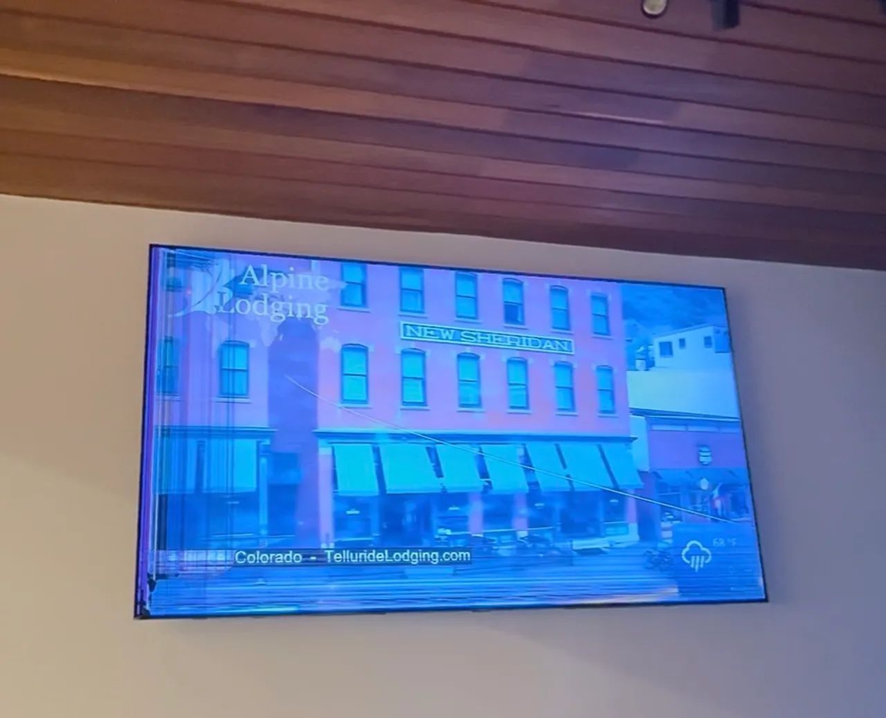 TV 82 tela trincada 