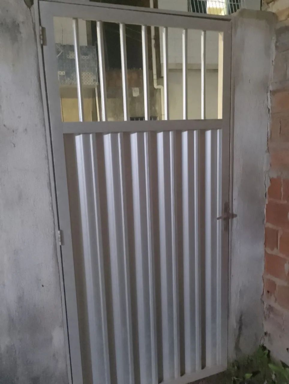 Portão de alumínio 64840779712001120