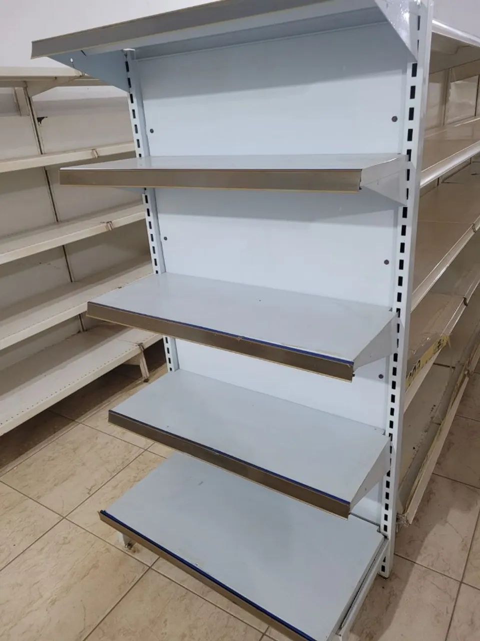 Prateleira de Aço para Organização