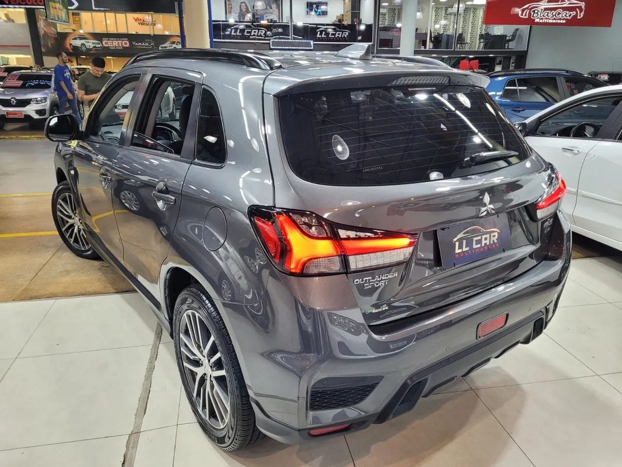 OUTLANDER SPORT 2.0 MIVEC GLS *AUTOMATICO + MULTIMIDIA* - Foto 5