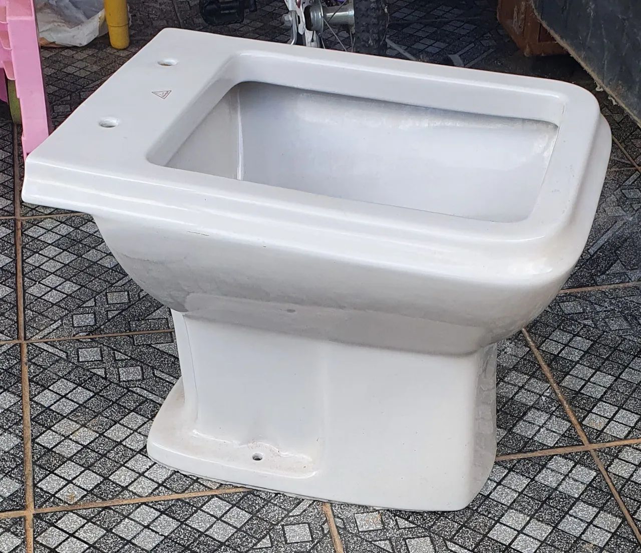 Vaso sanitário branco - Foto 2