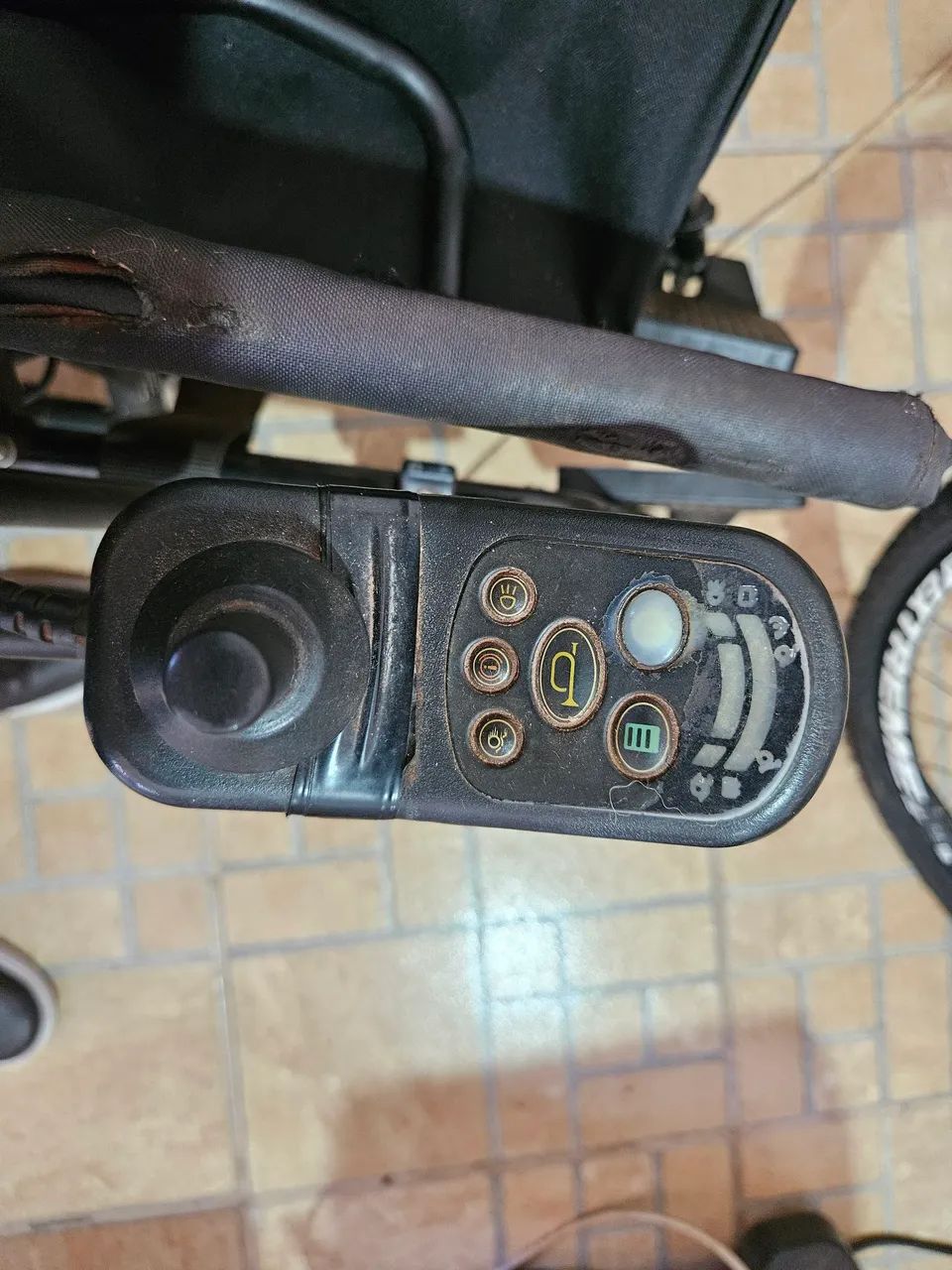 Peças usadas p cadeira roda motorizada  - Foto 4