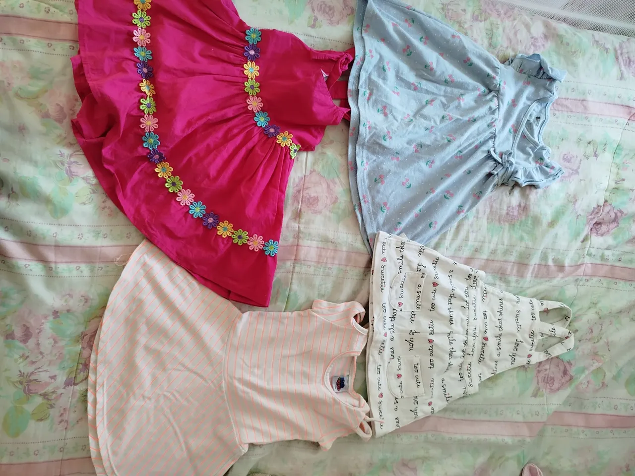 Vestidos Infantis - Tamanho 6 a 9 meses- Diversos Modelos