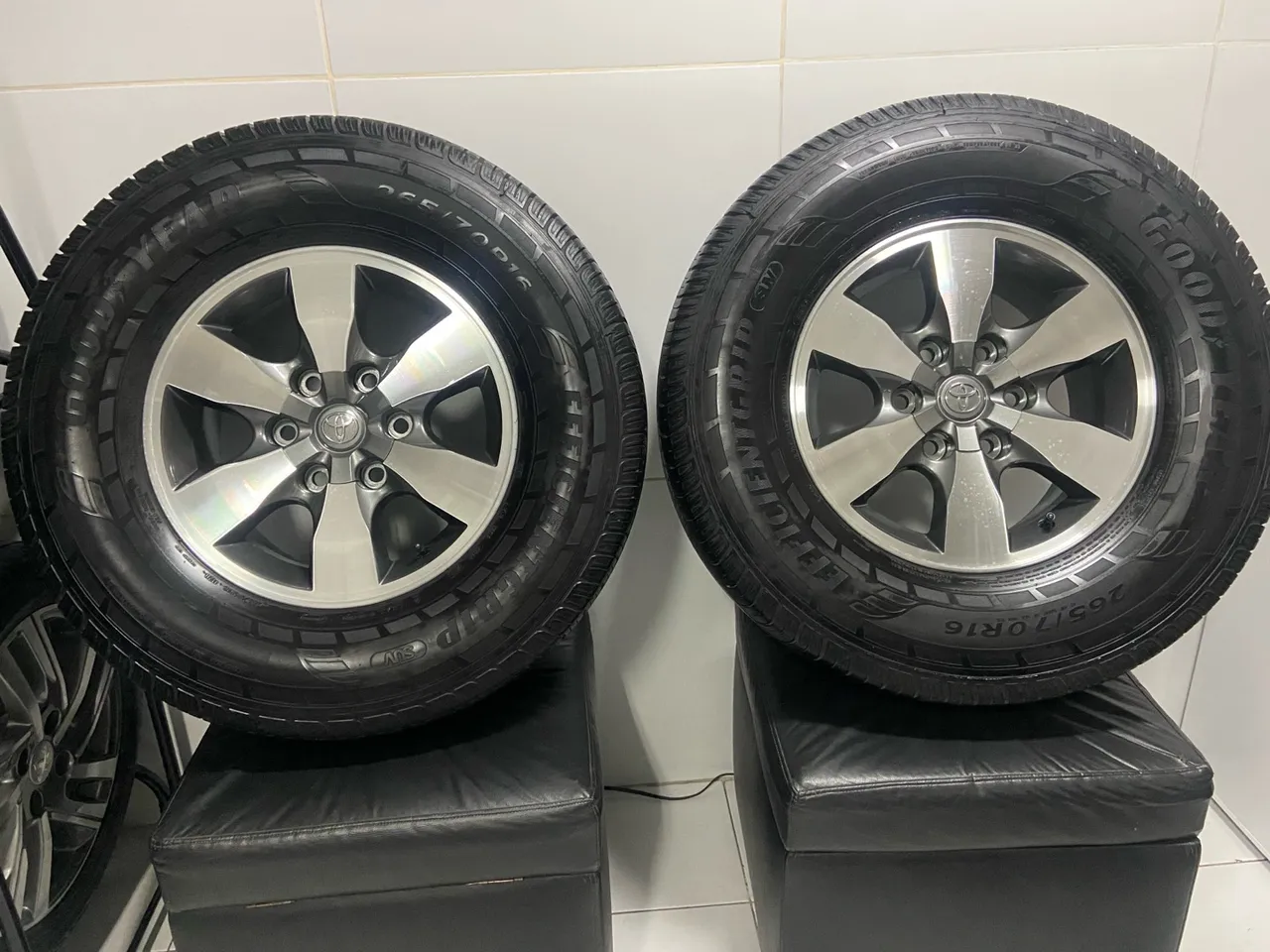 Jogo de rodas 16 Toyota Hilux + Pneus Goodyear