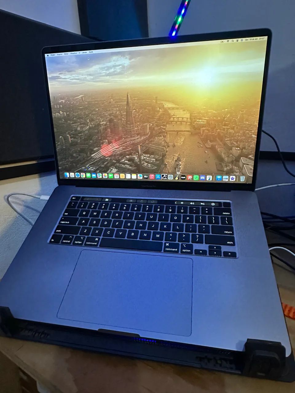 macbook pro i7 2019