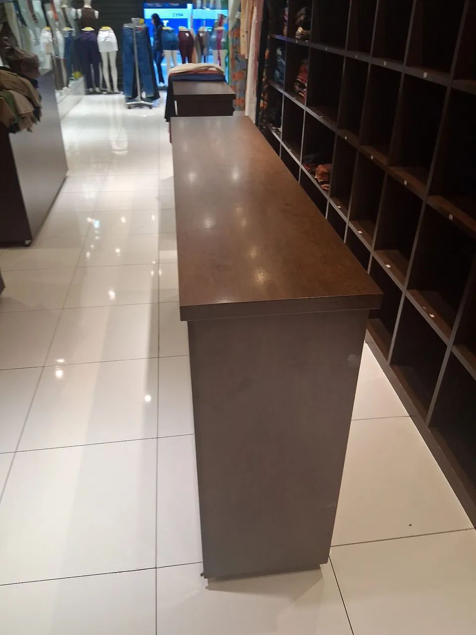 Balcão para loja e afins, resistente mdf laminado Premium de 2,5mm  - Foto 2