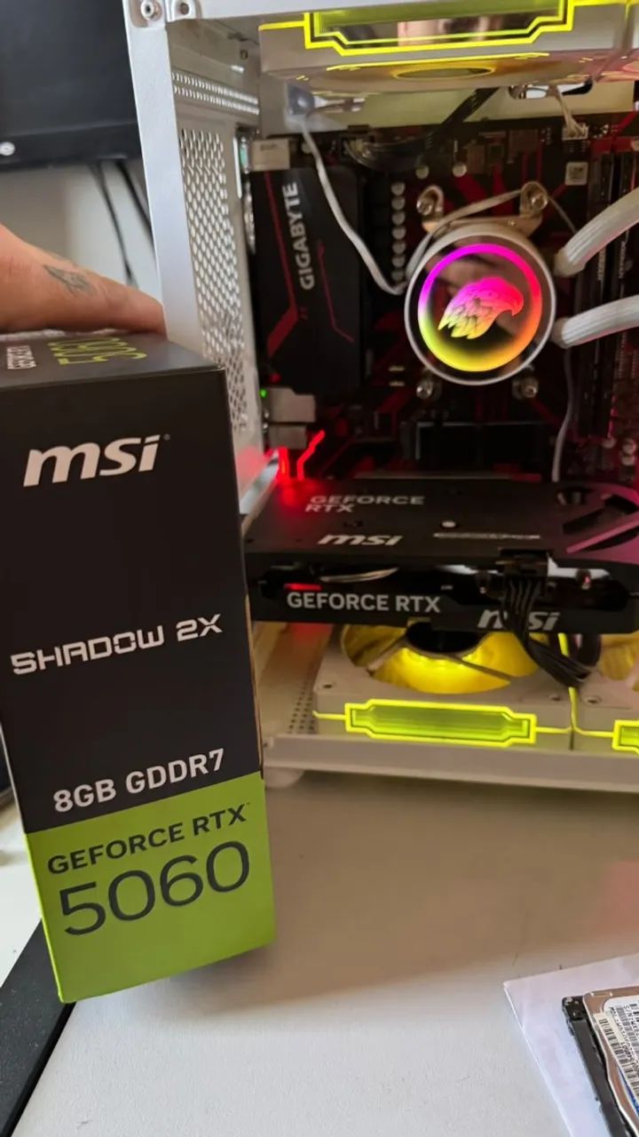 RTX 5060 - 8GB  - Foto 4