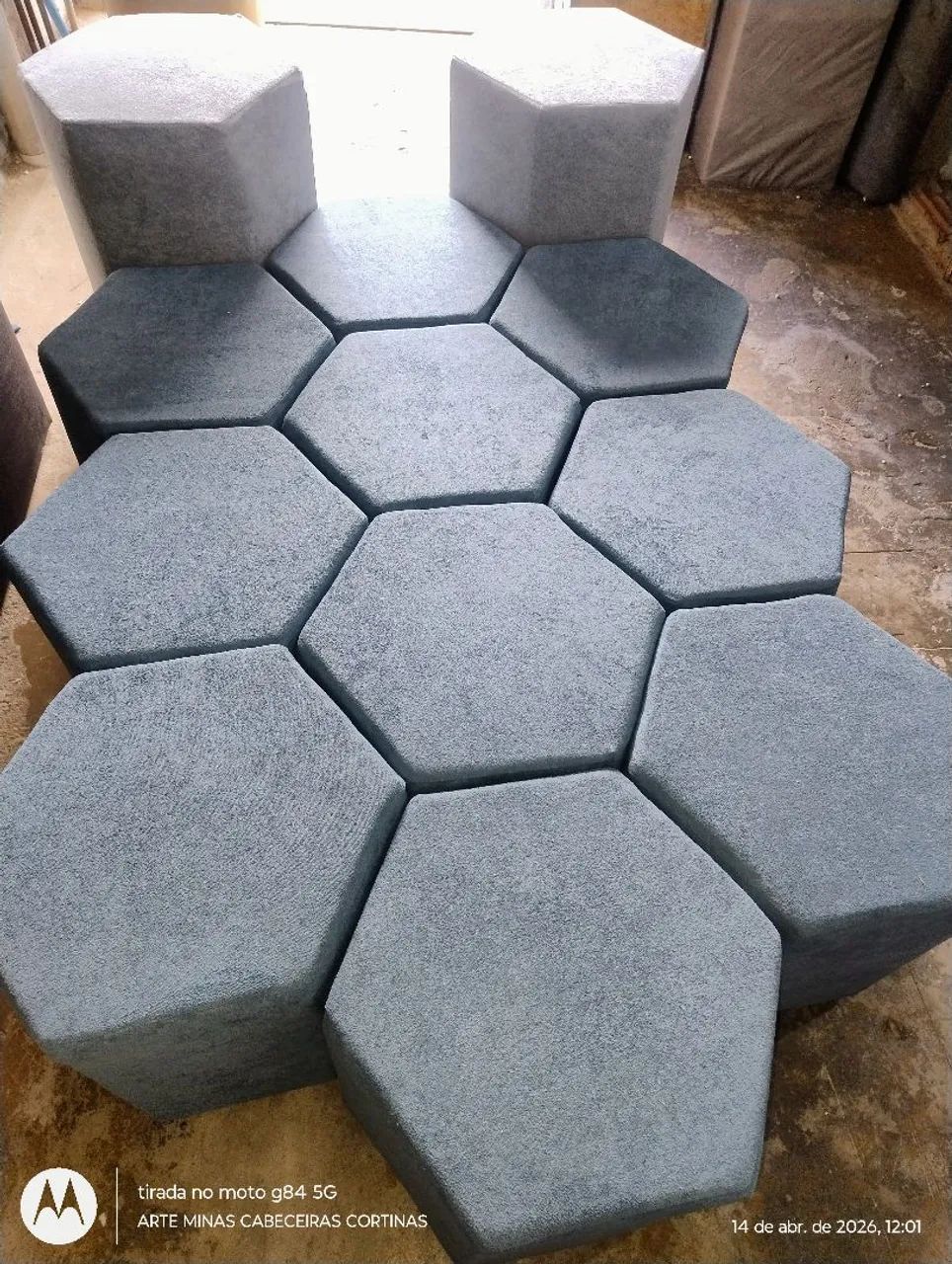 Puffs sextavado 45 x 55 largura x 48 altura  - Foto 5