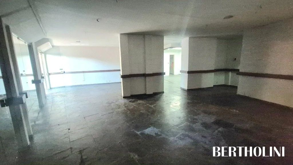 Ampla loja de esquina no Centro de Resende-RJ - Foto 5