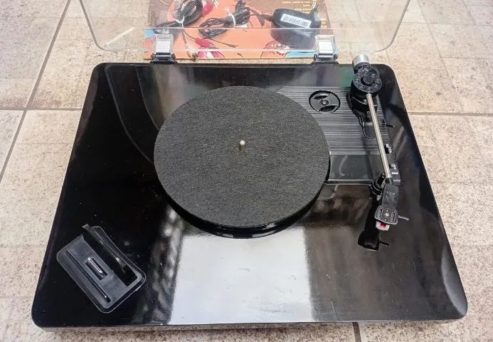 Toca Discos Ion Ilp Amplificado - Funcionando - Foto 3