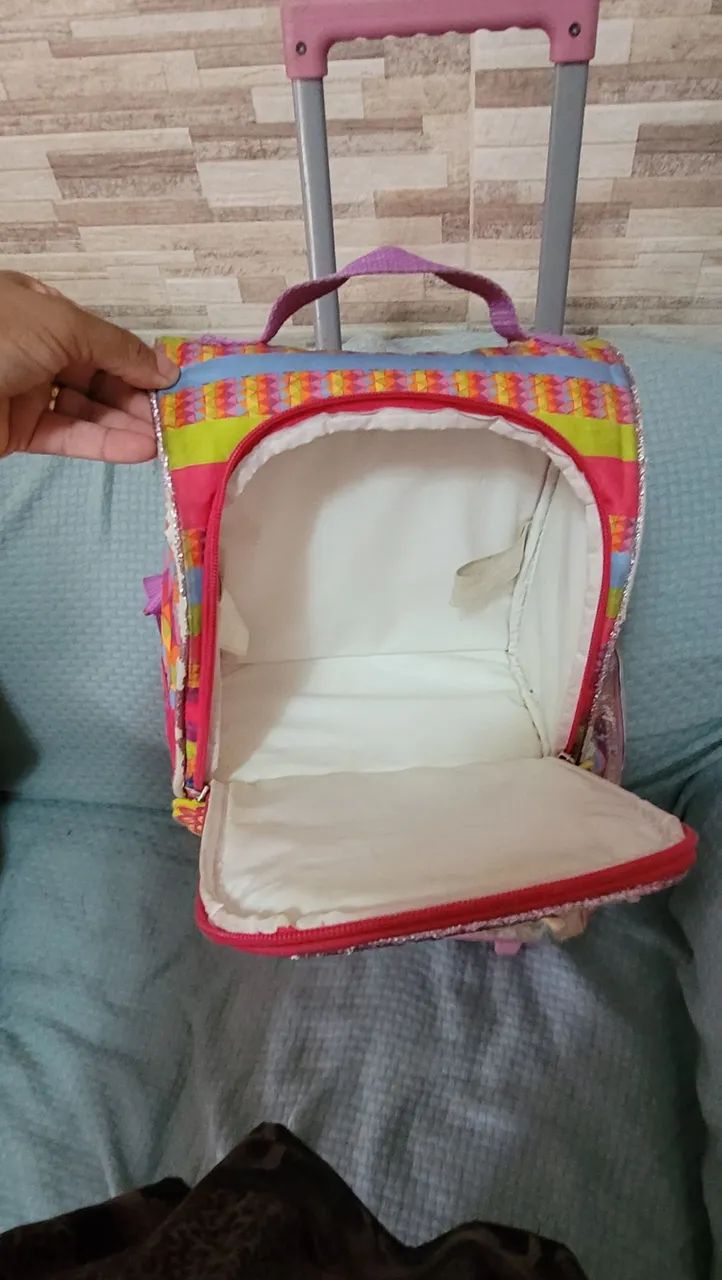 Mochila de rodinhas unicórnio e Lancheira  - Foto 4