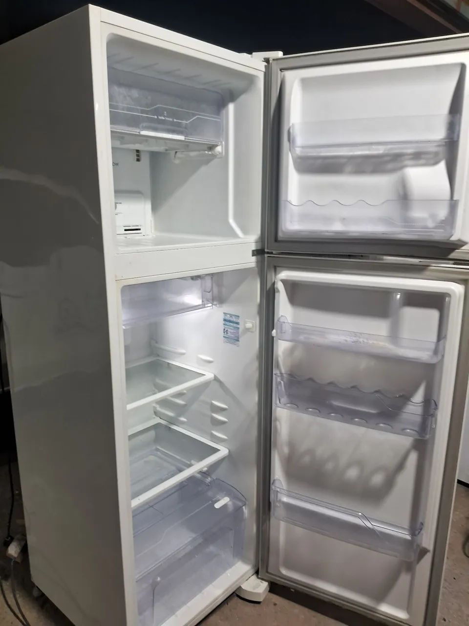 Geladeira Electrolux frost free  - Foto 4