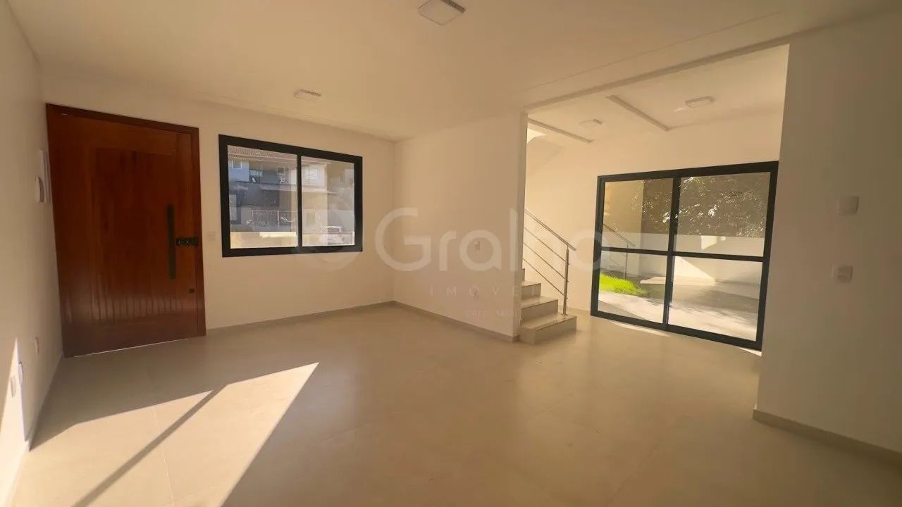Sobrado com 3 quartos em Potecas