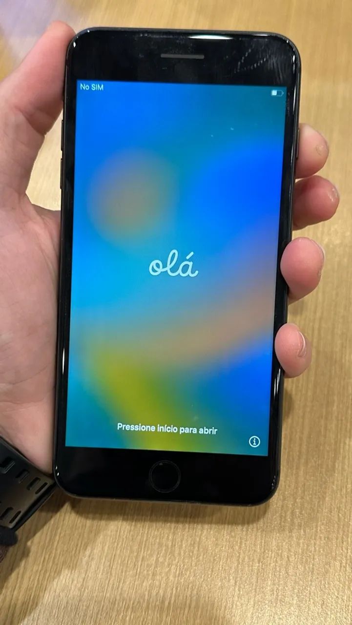 iPhone 8 Plus - 64 GB - cinza espacial 