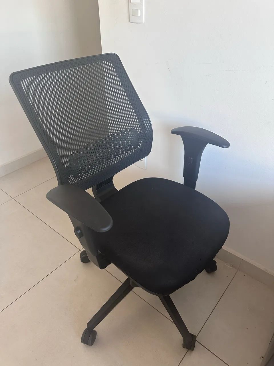 Cadeira de Escritório Flexform Uni All Black (preço original: 1.030,50)