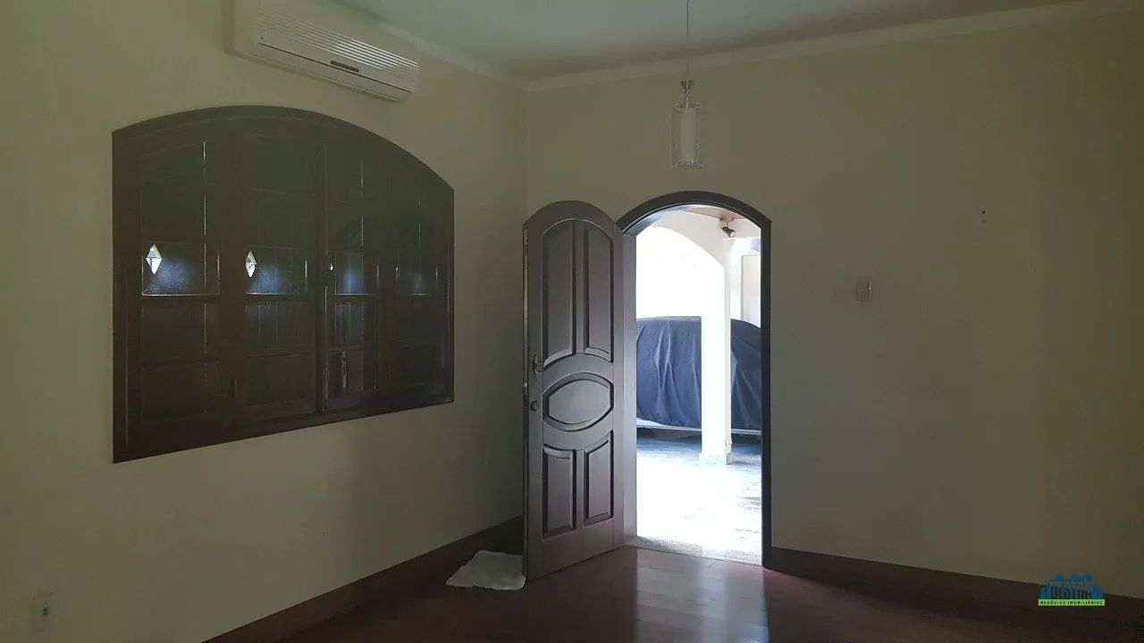COMPRE | Casa espaçosa no Centro de Vila Velha - Foto 4