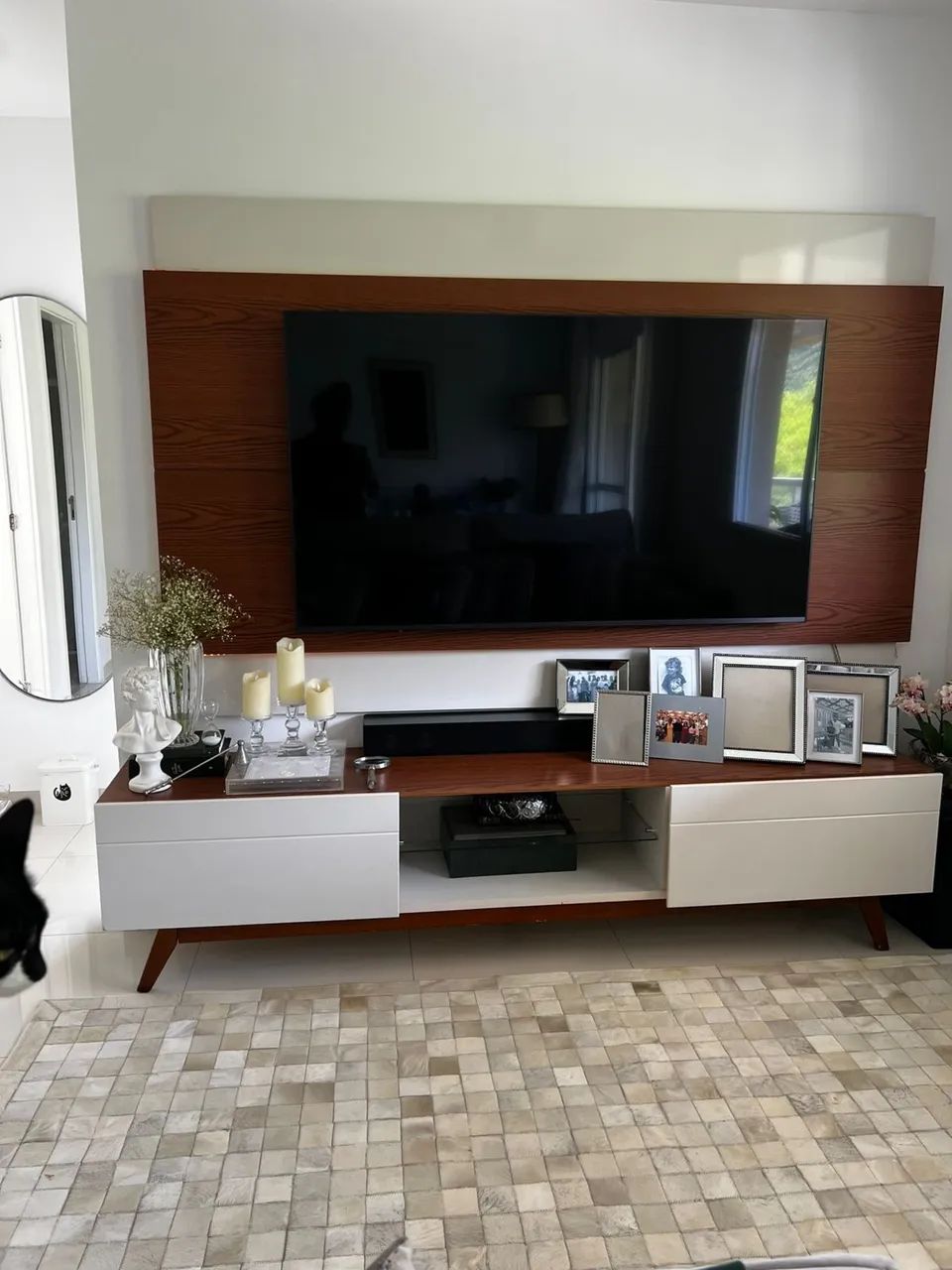 Painel para TV ate 70 Polegadas - Freijó com Off White