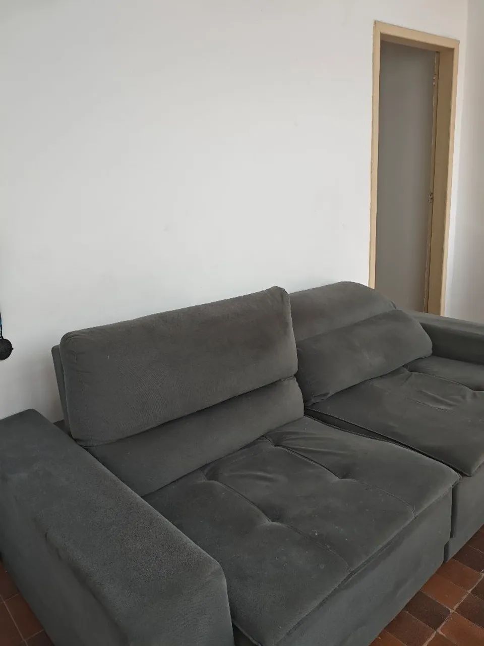 Sofá retrátil 3 lugares 2,20m