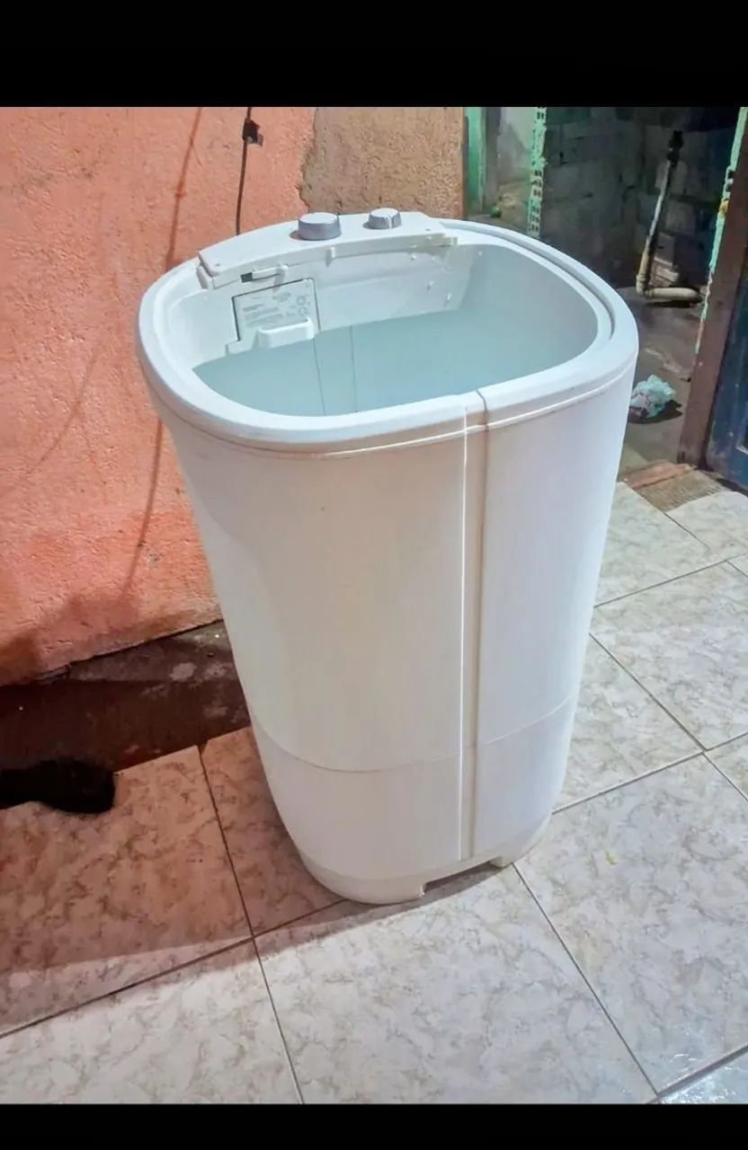Vendo esta máquina de lavar 20.kilos mulher nao troco - Foto 2