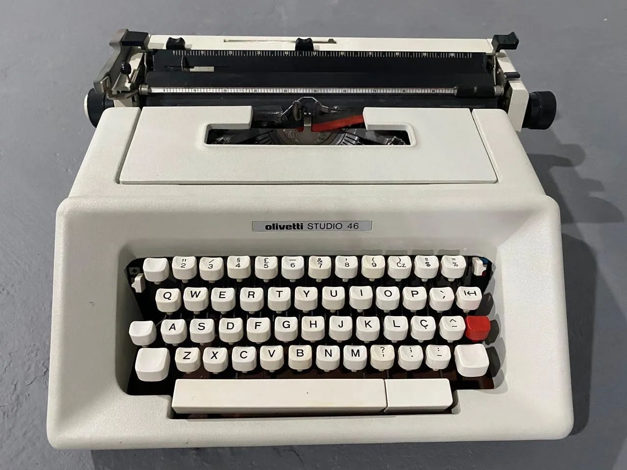 Máquina de Escrever Olivetti Studio 46 - Foto 4