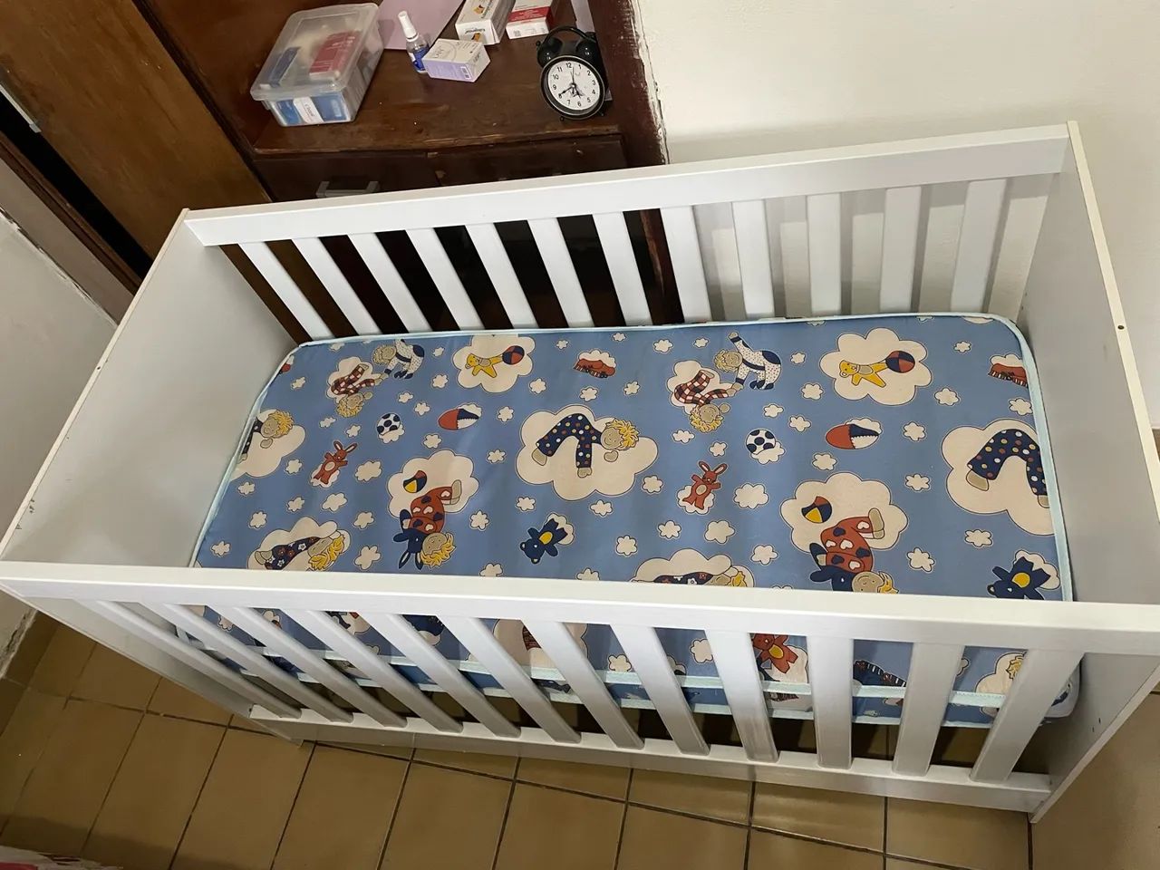 Vendo berço de bebê e Cômoda Branca ! - Foto 3