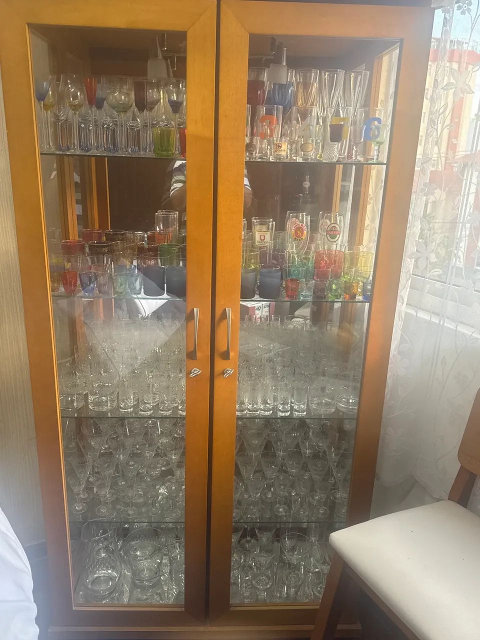 Cristaleira completa com copos