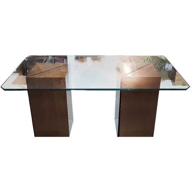 Mesa de jantar com tampo de vidro e dois cavaletes em madeira 170 x 90
