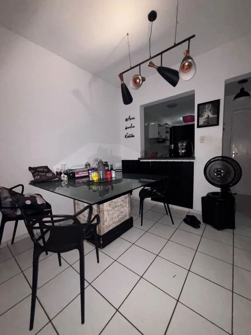 Vende se Mesa c tampo de Vidro é Base de Mármore  - Foto 5