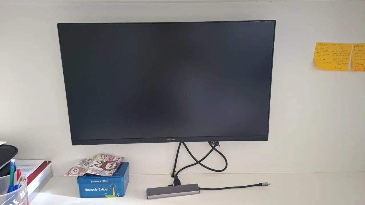 Monitor Samsung S3 Essentials 
