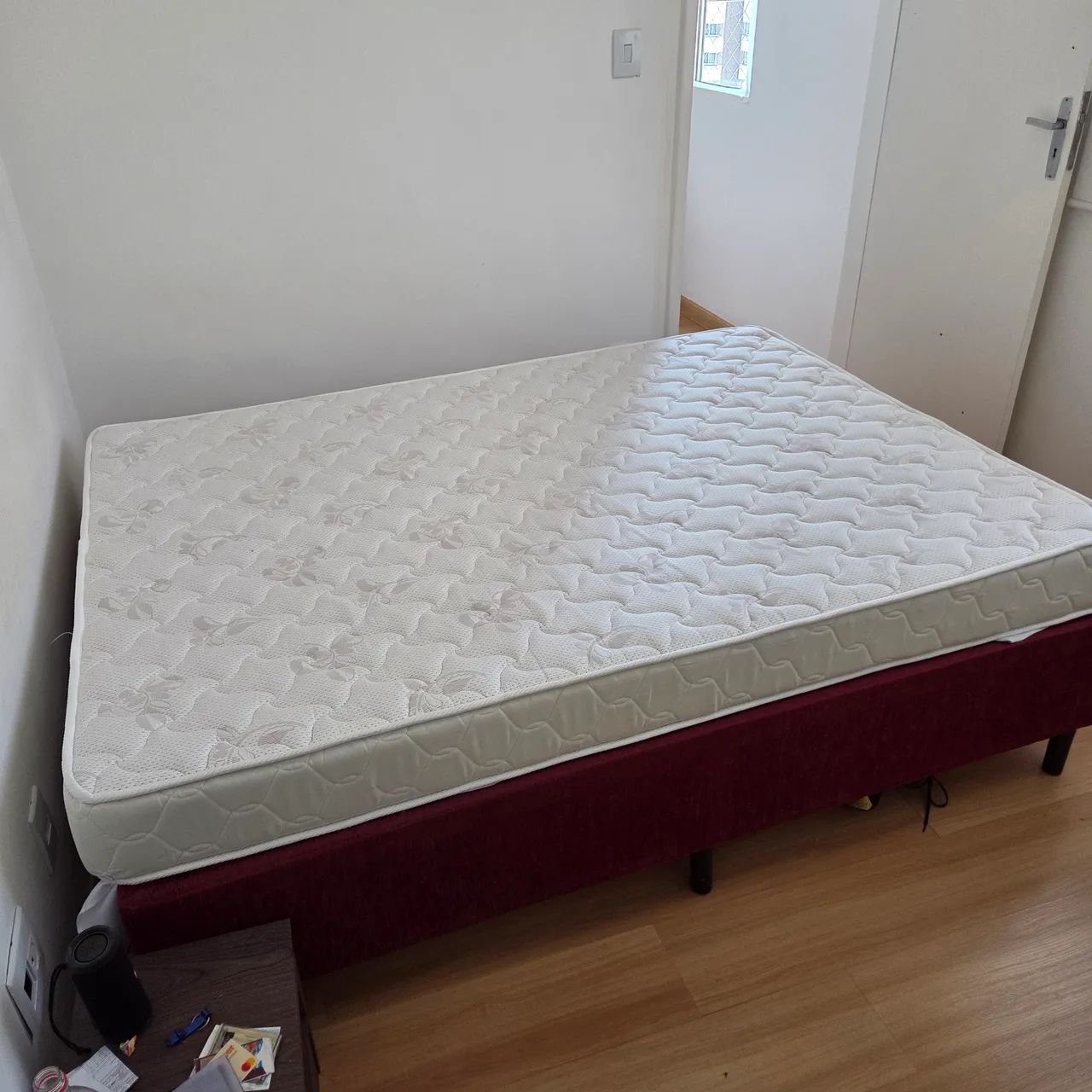 Cama casal box com colchão marca Castor