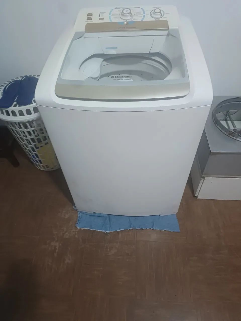 Maquina de lavar marca Electrolux com defeito - Foto 5