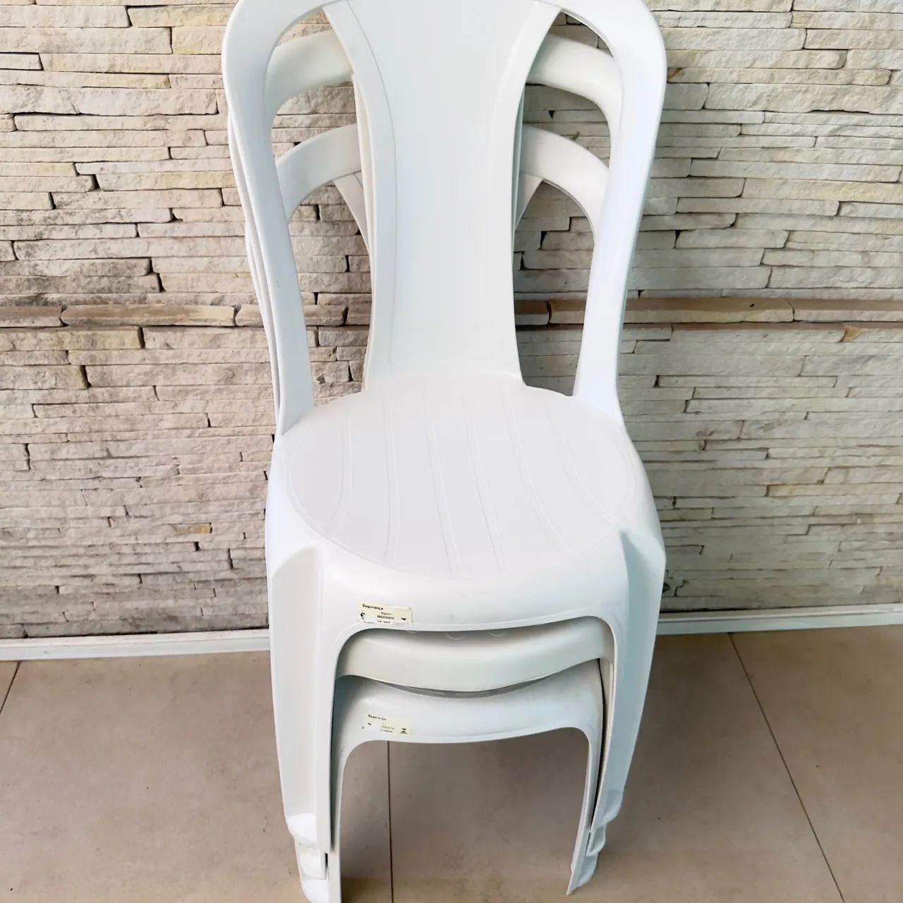 Cadeiras PVC  - Foto 2