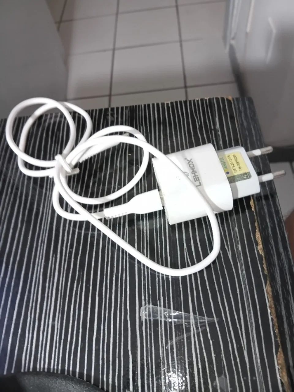 Carregador de celular alternativo
