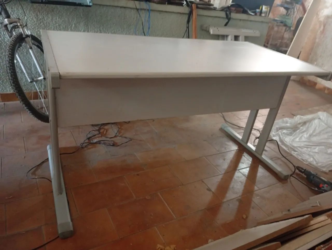 Mesa de Escritório pé de ferro - Foto 2