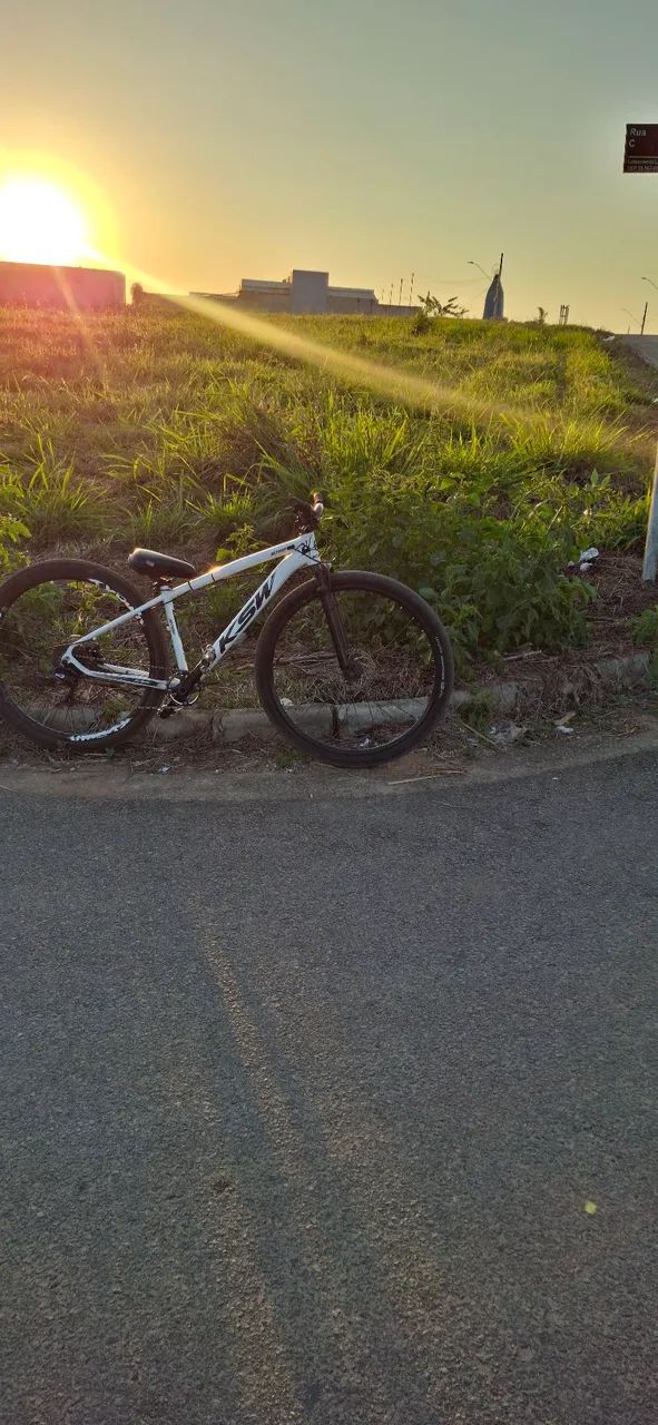 Vende-se bike perfeita pro grau  - Foto 3