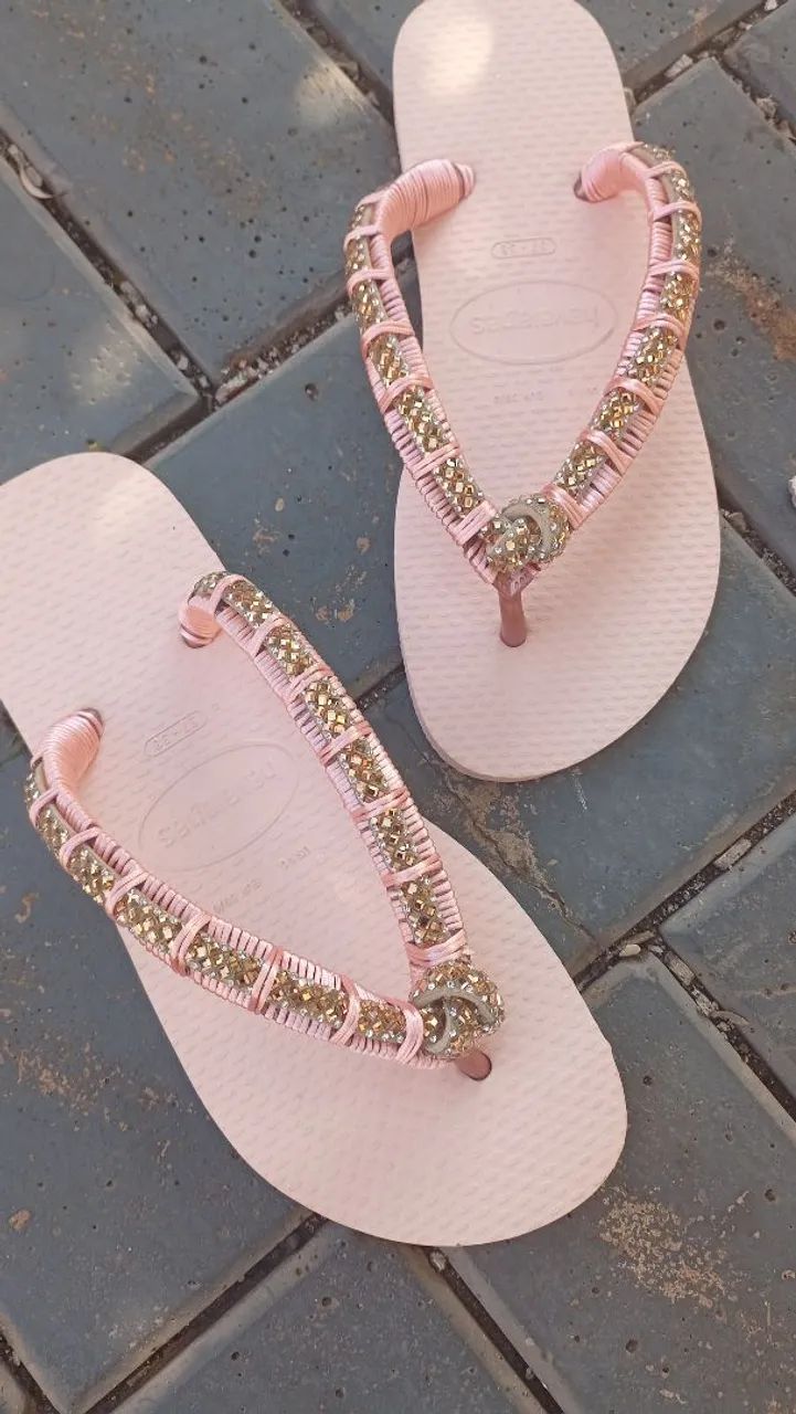 Chinelos femininos bordados  - Foto 5