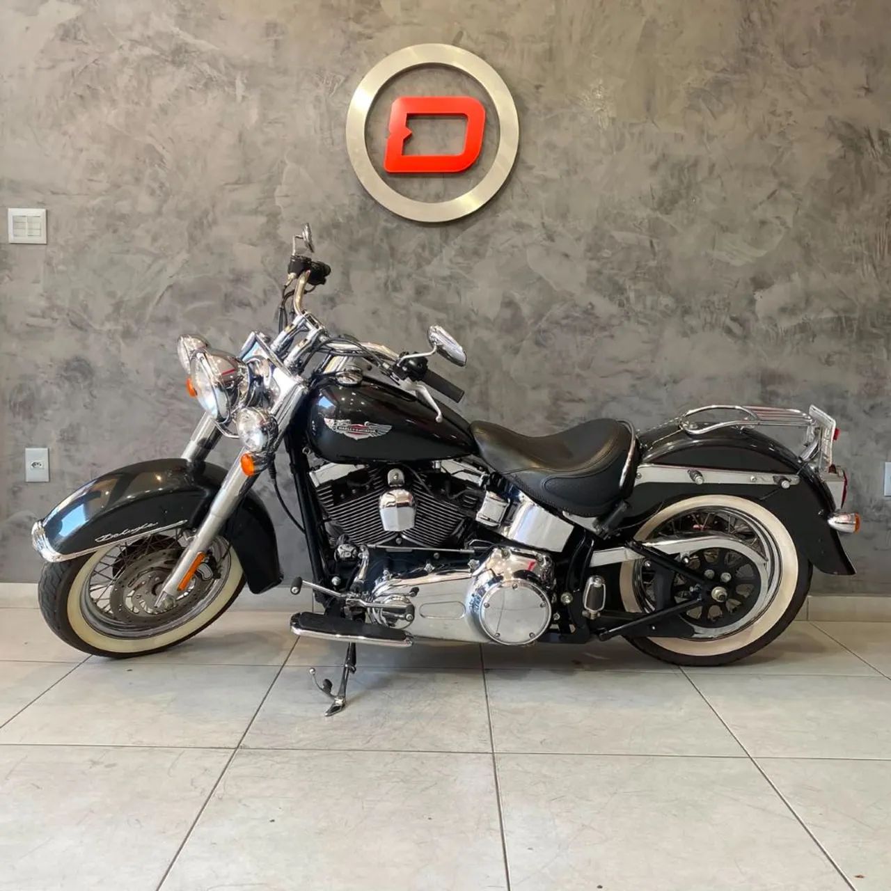 SOFTAIL DELUXE  FLSTN