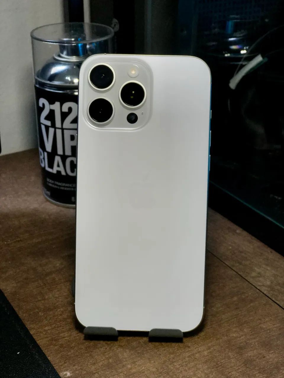 iPhone 16 Pro Max (256GB) Seminovo - bateria 100% - Celulares e
