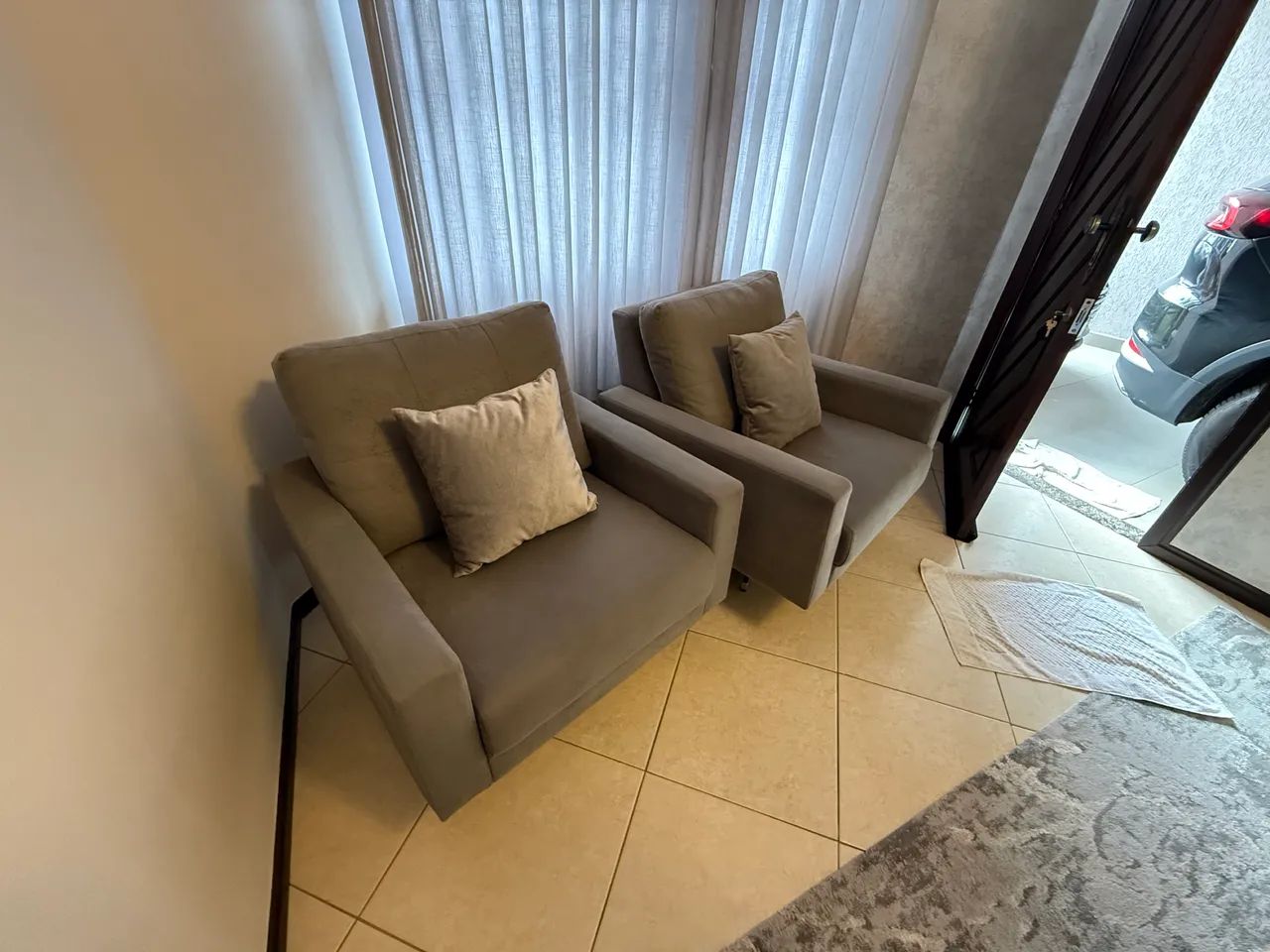 2 POLTRONAS GIRATÓRIAS  - Foto 2