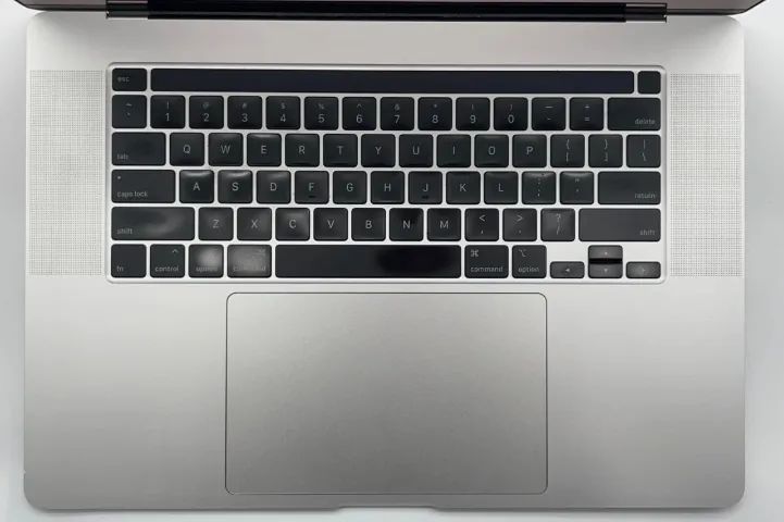 MacBook Pro 16