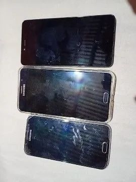 Vendo três 3 pra concerto ou tira peças estam bom ambus precisar concertar 