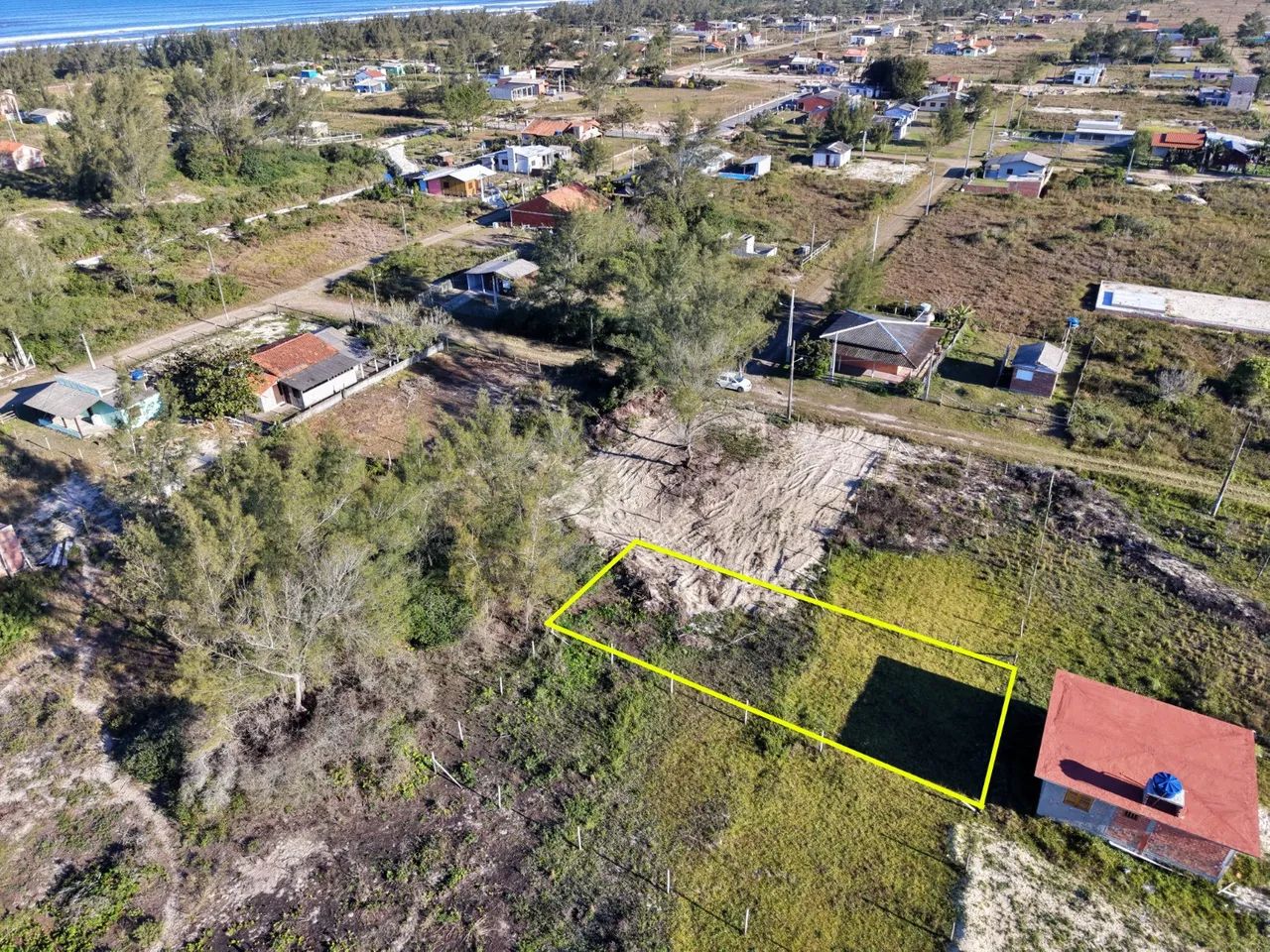 Lote a 250m da beira mar
