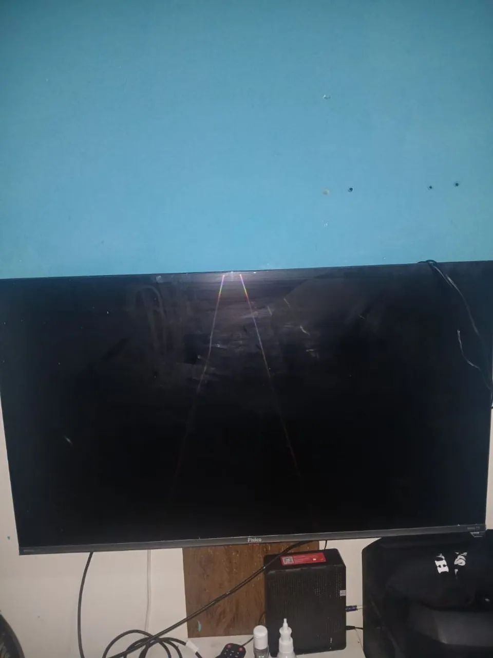 Tv 43 polegadas tem 5 meses de uso infelizmente meu filho jogou um brinquedo