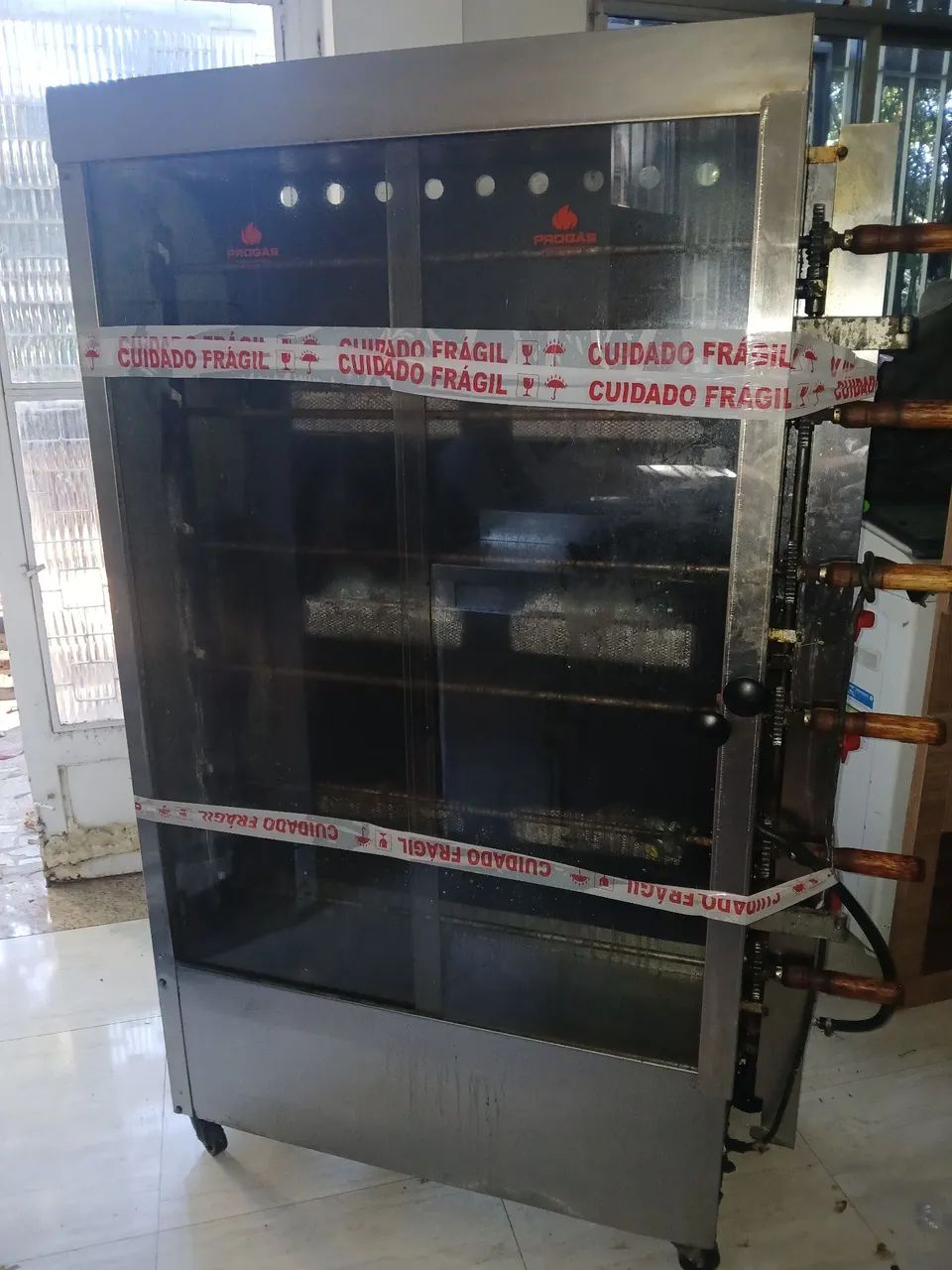 Maquina para assar frango 